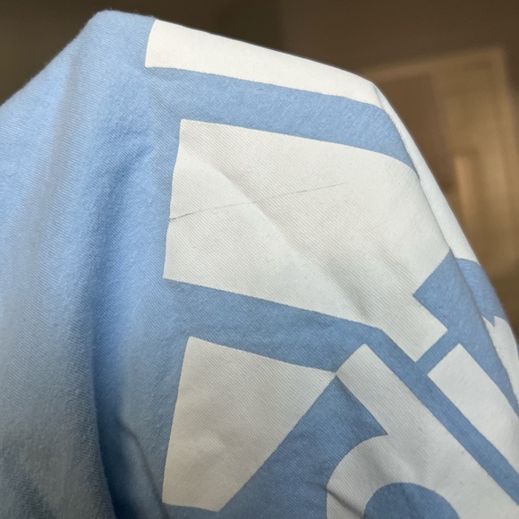 Woman's Nike Longsleeve - Picture 2 of 3